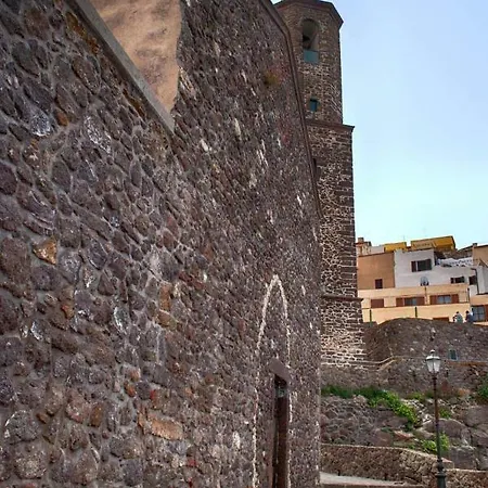 La Favola Di Elsa Castelsardo